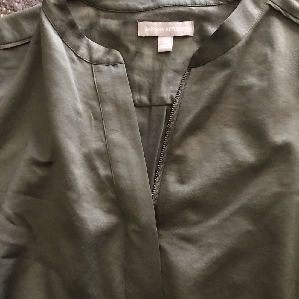 Olive Dress // Banana Republic // Size 2 - Picture 4 of 8